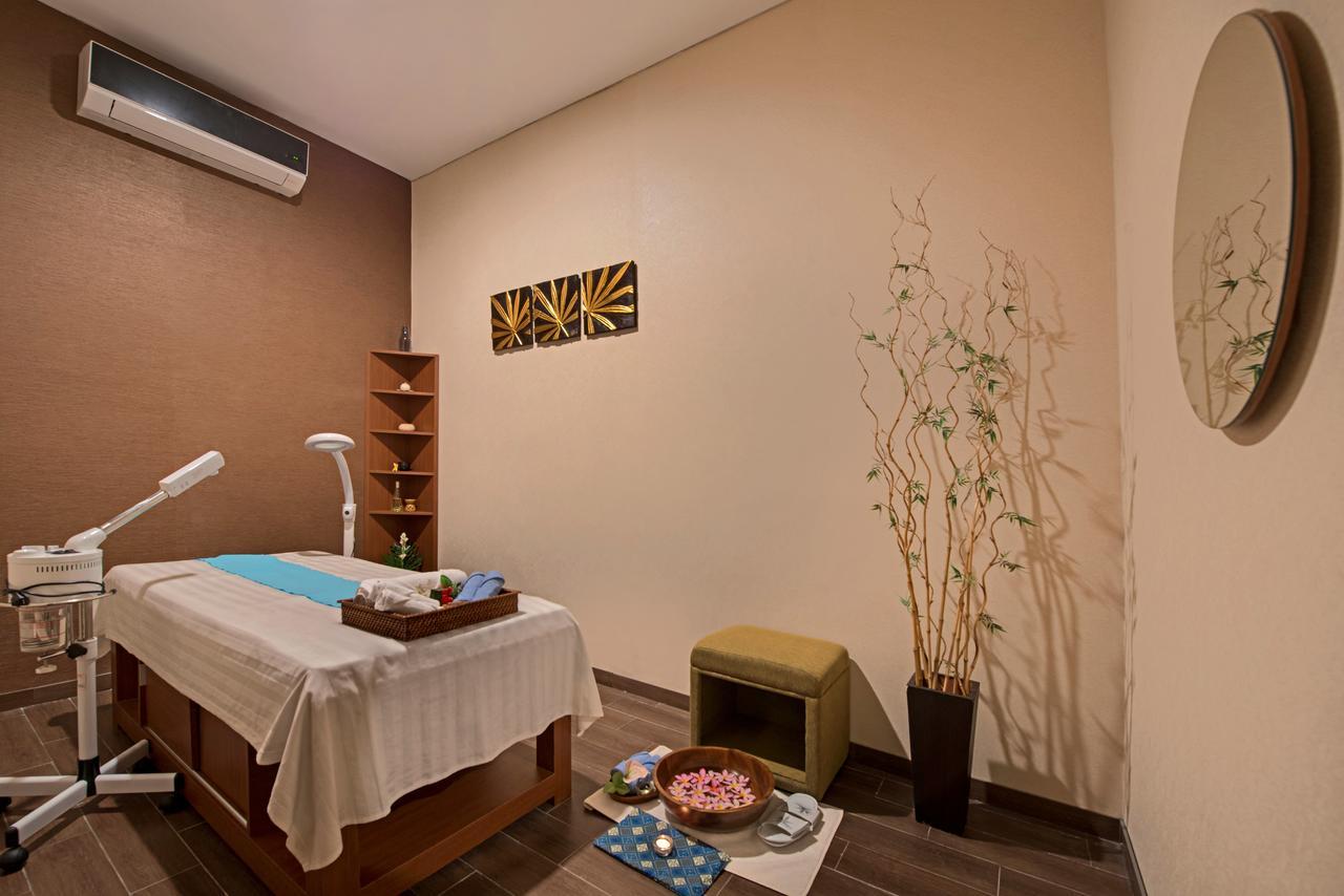 Grand Whiz Poins Simatupang Jakarta Exterior foto